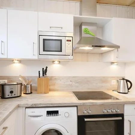 Lovely Home In Ostseeresort Olpenitz With Sauna אולפניץ